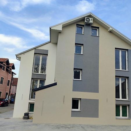 Apartmani Hub Ni Esterno foto