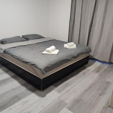 Apartmani Hub Ni Esterno foto