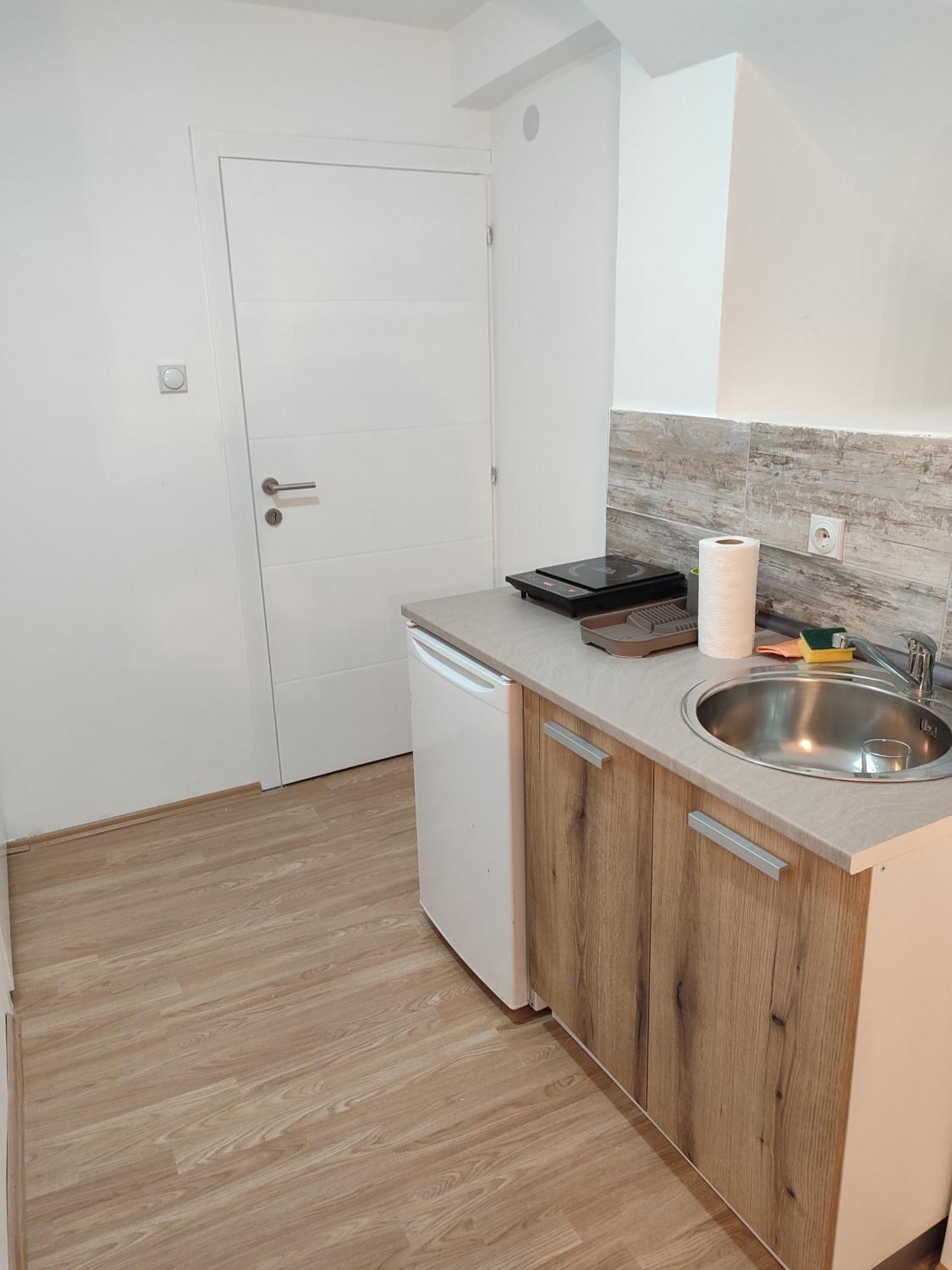 Apartmani Hub Ni Esterno foto